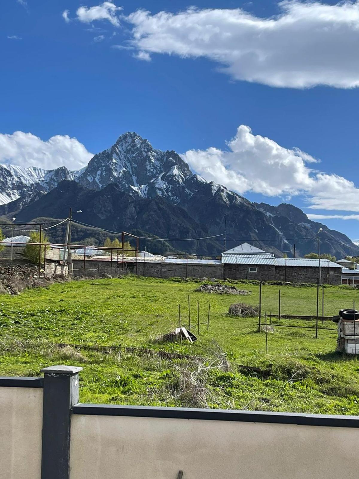 Bibo's Kokhi Guesthouse Kazbegi Eksteriør billede